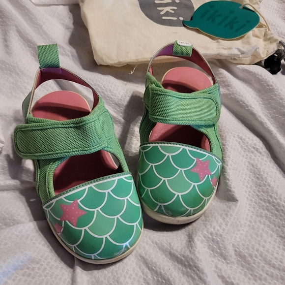 !k!k! Size 9 kids velcro closure shoe - Picture 9 of 13